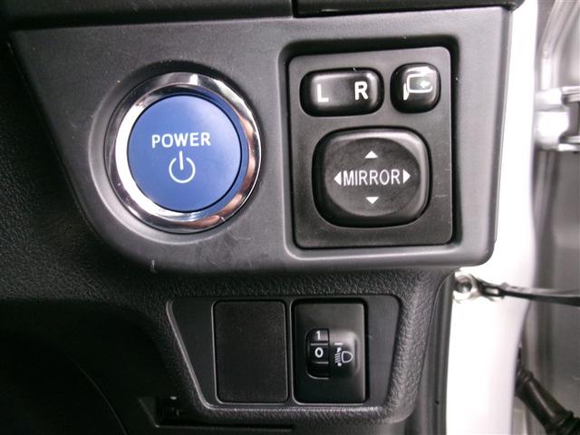 カローラアクシオ ハイブリッドＧ　カーナビ　パワーウィンドウ　ＡＢＳ　カーテンエアバッグ　パワーステアリング　助手席エアバッグ　Ｂカメラ　エアコン　運転席エアバッグ　メモリーナビ（12枚目）
