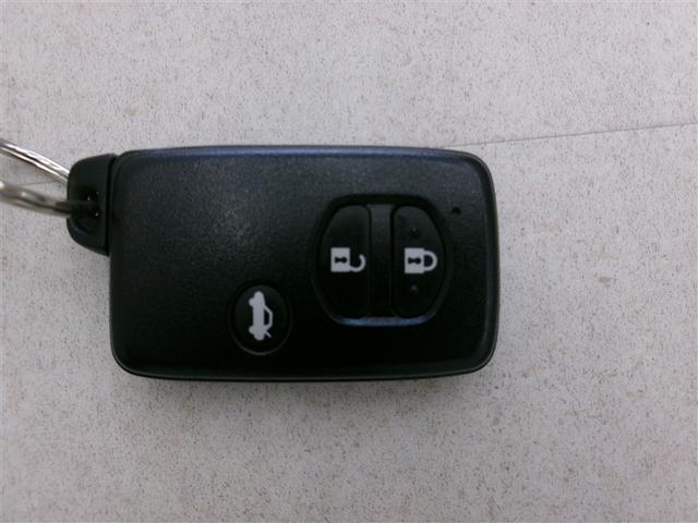 カローラアクシオ ハイブリッドＧ　カーナビ　パワーウィンドウ　ＡＢＳ　カーテンエアバッグ　パワーステアリング　助手席エアバッグ　Ｂカメラ　エアコン　運転席エアバッグ　メモリーナビ（15枚目）