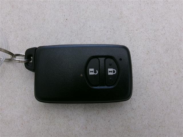 プリウスα S スマキ- DVD視聴可 リモコンキー 横滑り防止装置付き PW Bカメラ ナビ・TV サイドエアB ETC車載器 ABS付き アルミホイール メモリーナビゲーション パワーステアリング イモビ AC(15枚目)