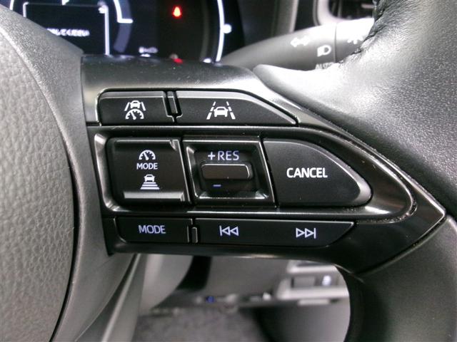 シエンタ ハイブリッドＺ　ＴＳＳ　エアバック　キーレスエントリー　ナビＴＶ　イモビライザー　バックモニター　ＬＥＤヘッドライト　ＥＴＣ車載器　横滑り防止　スマートキー　オートエアコン　サイドエアバッグ　ＷＳＲＳ　３列シート（8枚目）