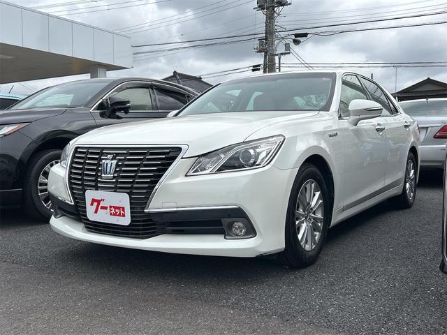 クラウンハイブリッド ロイヤルサルーン　ＥＴＣ　オートクルーズコントロール　バックカメラ　ナビ　ＴＶ　アルミホイール　オートライト　ＨＩＤ　ＣＶＴ　シートヒーター　スマートキー　アイドリングストップ　電動格納ミラー　盗難防止システム（12枚目）