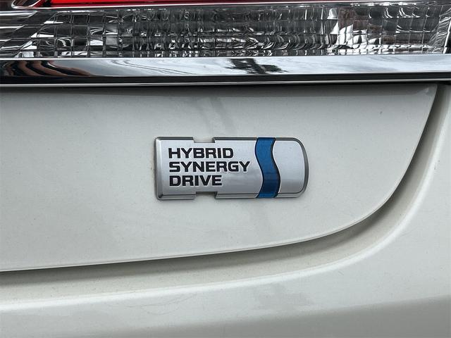 クラウンハイブリッド ロイヤルサルーン　ＥＴＣ　オートクルーズコントロール　バックカメラ　ナビ　ＴＶ　アルミホイール　オートライト　ＨＩＤ　ＣＶＴ　シートヒーター　スマートキー　アイドリングストップ　電動格納ミラー　盗難防止システム（22枚目）