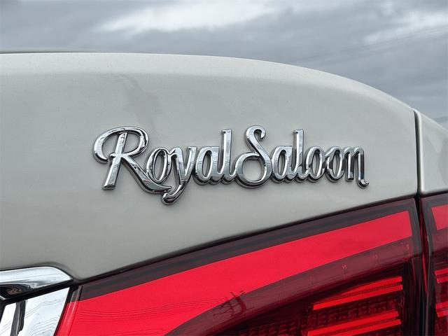 クラウンハイブリッド ロイヤルサルーン　ＥＴＣ　オートクルーズコントロール　バックカメラ　ナビ　ＴＶ　アルミホイール　オートライト　ＨＩＤ　ＣＶＴ　シートヒーター　スマートキー　アイドリングストップ　電動格納ミラー　盗難防止システム（23枚目）