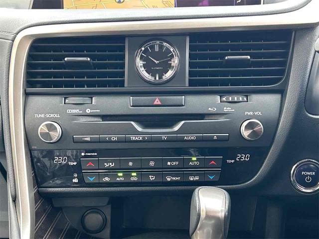 ＲＸ ＲＸ４５０ｈ　バージョンＬ　４ＷＤ　ドライブレコーダー　バックカメラ　オートクルーズコントロール　レーンアシスト　パワーシート　衝突被害軽減システム　ナビ　ＴＶ　オートマチックハイビーム（10枚目）