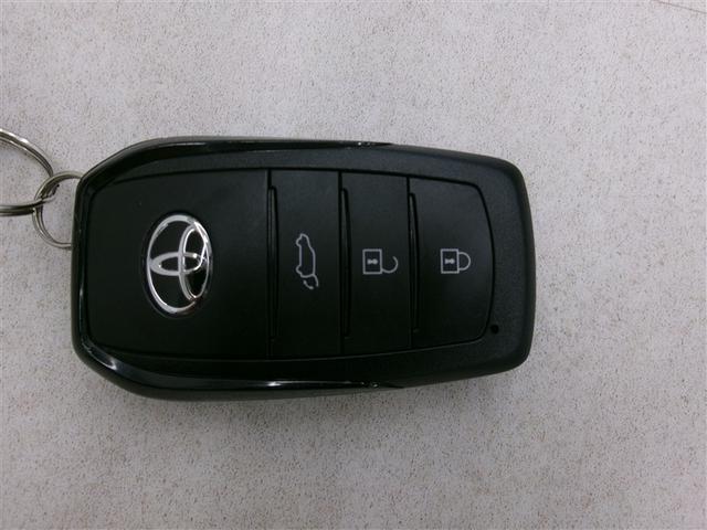 クラウンスポーツ Ｚ　ＡＷＤ　エアバッグ　本革　ＡＢＳ　アルミ　バックモニタ－　衝突回避ブレーキ　ＬＥＤランプ（15枚目）