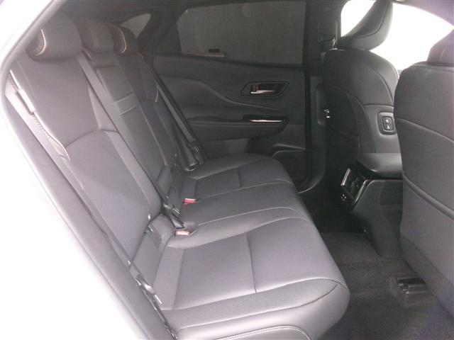 クラウンスポーツ Ｚ　ＡＷＤ　エアバッグ　本革　ＡＢＳ　アルミ　バックモニタ－　衝突回避ブレーキ　ＬＥＤランプ（17枚目）