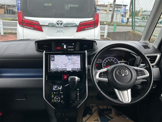 ルーミー カスタムＧ　Ｓ　バックカメラ　ナビ　ＴＶ　両側電動スライドドア　オートクルーズコントロール　衝突被害軽減システム　アルミホイール　オートライト　ＬＥＤヘッドランプ　スマートキー　アイドリングストップ　電動格納ミラー（3枚目）