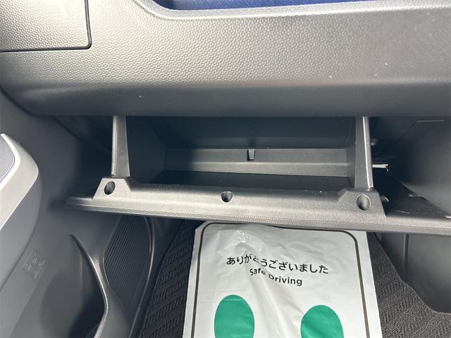 ルーミー カスタムＧ　Ｓ　バックカメラ　ナビ　ＴＶ　両側電動スライドドア　オートクルーズコントロール　衝突被害軽減システム　アルミホイール　オートライト　ＬＥＤヘッドランプ　スマートキー　アイドリングストップ　電動格納ミラー（40枚目）