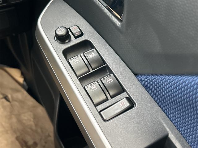 ルーミー カスタムＧ　Ｓ　バックカメラ　ナビ　ＴＶ　両側電動スライドドア　オートクルーズコントロール　衝突被害軽減システム　アルミホイール　オートライト　ＬＥＤヘッドランプ　スマートキー　アイドリングストップ　電動格納ミラー（47枚目）