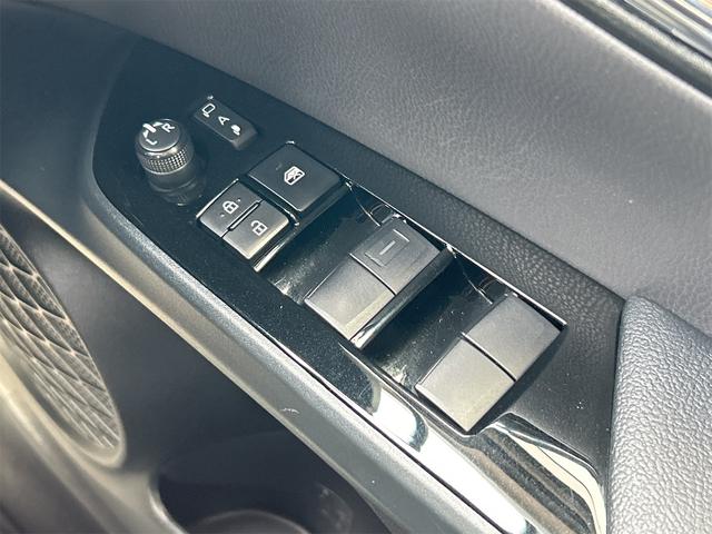 プリウス Sツーリングセレクション ETC クリアランスソナー レーンアシスト オートクルーズコントロール 衝突被害軽減システム バックカメラ ナビ TV アルミホイール オートマチックハイビーム オートライト LEDヘッドランプ(48枚目)