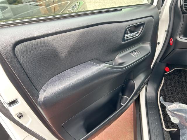 ノア Ｓｉ　ダブルバイビー　ＥＴＣ　バックカメラ　ナビ　ＴＶ　オートクルーズコントロール　レーンアシスト　衝突被害軽減システム　両側電動スライドドア　オートマチックハイビーム　オートライト　ＬＥＤヘッドランプ　スマートキー（27枚目）