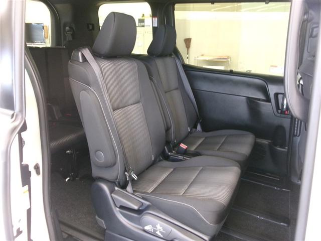 ヴォクシー ハイブリッドＺＳ　煌ＩＩ　電動両側スライドドア　ドライブレコーダ　パワーステアリング　ＤＶＤ再生可　リアクーラー　スマキー　地デジＴＶ　ＡＵＸ　横滑防止　Ｗエアバック　ＡＡＣ　ＬＥＤランプ　エアバッグ　ナビＴＶ　盗難防止装置（16枚目）