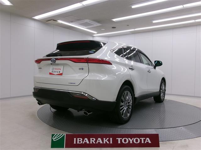 ハリアーハイブリッド Ｚ　レザーパッケージ　ＬＥＤライト　本革　エアコン　ガラスルーフ　アルミ　４ＷＤ　ＡＢＳ　エアバッグ　サポカーＳ　Ｒカメラ（3枚目）