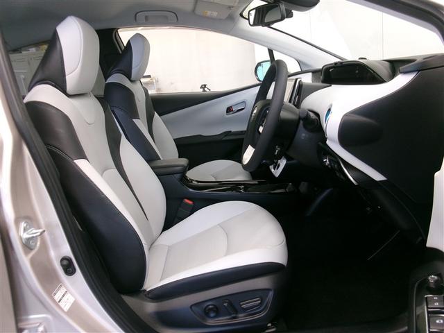 プリウスＰＨＶ Ａプレミアム　ナビ付き　ＬＥＤライト　黒革シート　Ｂカメラ　パワステ　オートエアコン　パワーウィンドウ　アルミ　ＡＢＳ　メモリーナビ　エアバッグ　サイドエアバック　助手席エアバッグ　プリクラッシュセーフティー（17枚目）