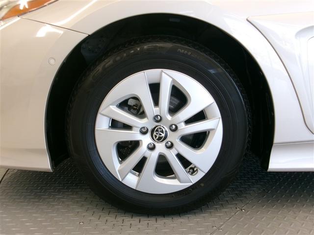 プリウスＰＨＶ Ａプレミアム　ナビ付き　ＬＥＤライト　黒革シート　Ｂカメラ　パワステ　オートエアコン　パワーウィンドウ　アルミ　ＡＢＳ　メモリーナビ　エアバッグ　サイドエアバック　助手席エアバッグ　プリクラッシュセーフティー（20枚目）