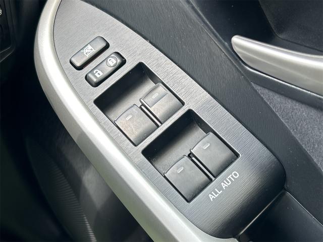プリウス Ｓ　ＥＴＣ　バックカメラ　ナビ　ＴＶ　アルミホイール　オートライト　ＨＩＤ　ＣＶＴ　スマートキー　電動格納ミラー　盗難防止システム　ＣＤ　Ｂｌｕｅｔｏｏｔｈ　衝突安全ボディ　ＡＢＳ　ＥＳＣ　エアコン（10枚目）
