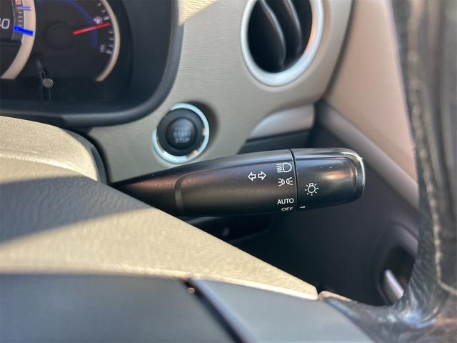 ワゴンＲ ＦＸリミテッド　ＥＴＣ　オートライト　ＨＩＤ　スマートキー　アイドリングストップ　電動格納ミラー　ＣＶＴ　盗難防止システム　ＡＢＳ　ＣＤ　アルミホイール　衝突安全ボディ　エアコン（8枚目）
