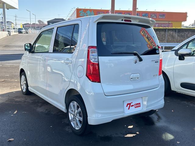 ワゴンＲ ＦＸリミテッド　ＥＴＣ　オートライト　ＨＩＤ　スマートキー　アイドリングストップ　電動格納ミラー　ＣＶＴ　盗難防止システム　ＡＢＳ　ＣＤ　アルミホイール　衝突安全ボディ　エアコン（17枚目）