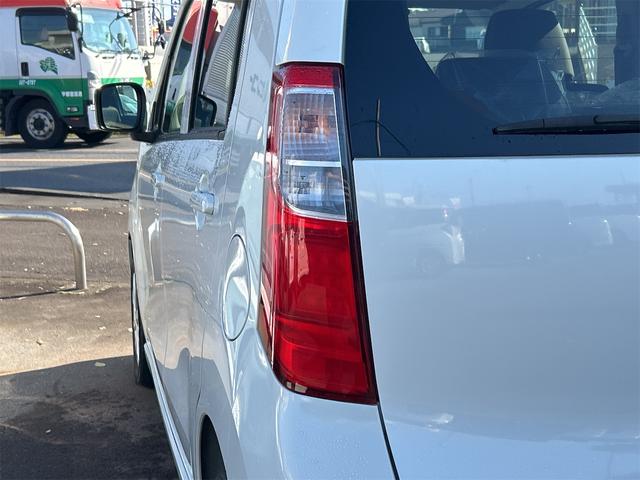 ワゴンＲ ＦＸリミテッド　ＥＴＣ　オートライト　ＨＩＤ　スマートキー　アイドリングストップ　電動格納ミラー　ＣＶＴ　盗難防止システム　ＡＢＳ　ＣＤ　アルミホイール　衝突安全ボディ　エアコン（28枚目）