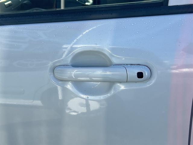 ワゴンＲ ＦＸリミテッド　ＥＴＣ　オートライト　ＨＩＤ　スマートキー　アイドリングストップ　電動格納ミラー　ＣＶＴ　盗難防止システム　ＡＢＳ　ＣＤ　アルミホイール　衝突安全ボディ　エアコン（30枚目）