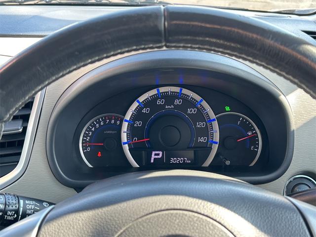 ワゴンＲ ＦＸリミテッド　ＥＴＣ　オートライト　ＨＩＤ　スマートキー　アイドリングストップ　電動格納ミラー　ＣＶＴ　盗難防止システム　ＡＢＳ　ＣＤ　アルミホイール　衝突安全ボディ　エアコン（39枚目）