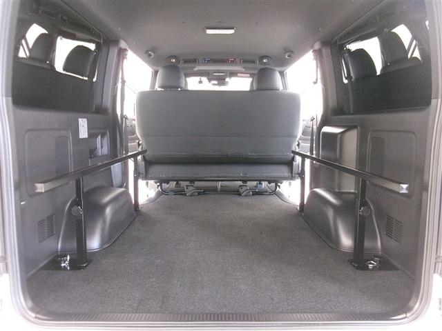 ハイエースバン ロングスーパーＧＬ　Ｗエアコン　Ｂカメラ　ＬＥＤライト　パワーウインドウ　横滑防止　アルミホイール　フルセグテレビ　キーレスエントリー　メモリーナビ　オートエアコン　ＥＴＣ　パワーステ　ＡＢＳ　エアバッグ　フルフラット（18枚目）