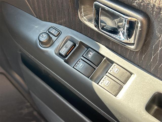 ご覧頂きまして誠に有難うございます！！是非ご来店して頂き、実際にご覧になって頂ければと思います。お客様からのご連絡をスタッフ一同、心よりお待ちしております