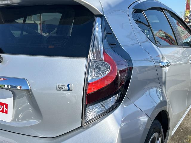 アクア Sスタイルブラック 全周囲カメラ ナビ クリアランスソナー レーンアシスト 衝突被害軽減システム オートマチックハイビーム オートライト スマートキー 電動格納ミラー CVT 盗難防止システム 衝突安全ボディ ABS(28枚目)