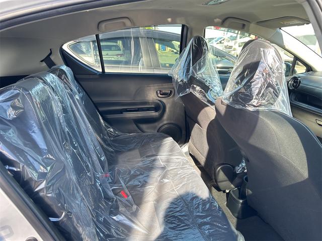 アクア Sスタイルブラック 全周囲カメラ ナビ クリアランスソナー レーンアシスト 衝突被害軽減システム オートマチックハイビーム オートライト スマートキー 電動格納ミラー CVT 盗難防止システム 衝突安全ボディ ABS(55枚目)