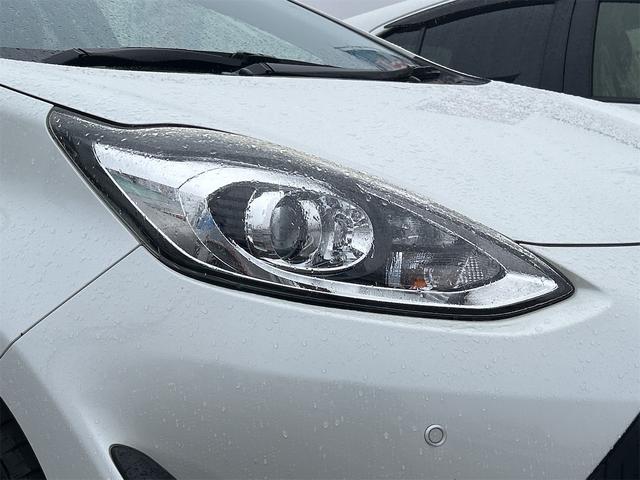 アクア Ｓ　バックカメラ　ナビ　ＴＶ　レーンアシスト　オートマチックハイビーム　オートライト　スマートキー　電動格納ミラー　ＣＶＴ　盗難防止システム　衝突安全ボディ　ＡＢＳ　ＥＳＣ　ＣＤ（14枚目）