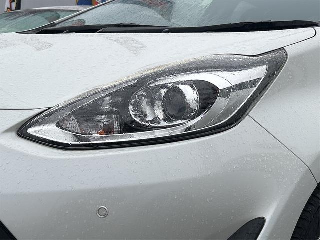 アクア Ｓ　バックカメラ　ナビ　ＴＶ　レーンアシスト　オートマチックハイビーム　オートライト　スマートキー　電動格納ミラー　ＣＶＴ　盗難防止システム　衝突安全ボディ　ＡＢＳ　ＥＳＣ　ＣＤ（15枚目）