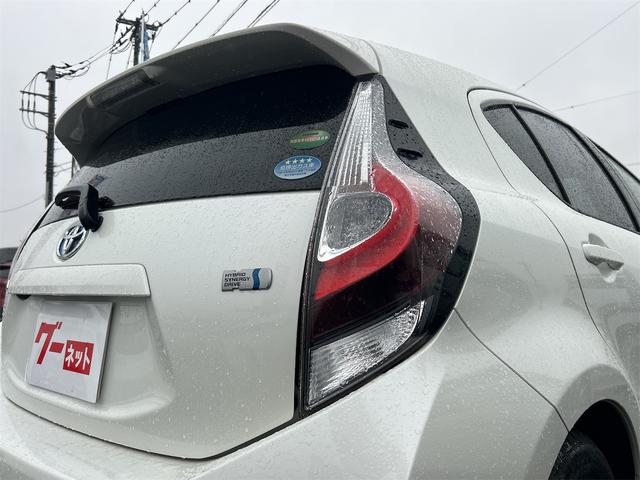 アクア Ｓ　バックカメラ　ナビ　ＴＶ　レーンアシスト　オートマチックハイビーム　オートライト　スマートキー　電動格納ミラー　ＣＶＴ　盗難防止システム　衝突安全ボディ　ＡＢＳ　ＥＳＣ　ＣＤ（21枚目）