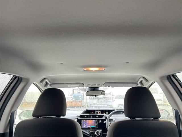 アクア Ｓ　バックカメラ　ナビ　ＴＶ　レーンアシスト　オートマチックハイビーム　オートライト　スマートキー　電動格納ミラー　ＣＶＴ　盗難防止システム　衝突安全ボディ　ＡＢＳ　ＥＳＣ　ＣＤ（29枚目）