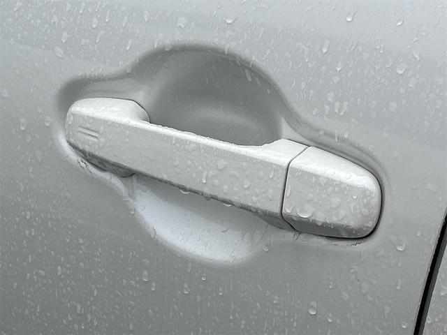 アクア Ｓ　バックカメラ　ナビ　ＴＶ　レーンアシスト　オートマチックハイビーム　オートライト　スマートキー　電動格納ミラー　ＣＶＴ　盗難防止システム　衝突安全ボディ　ＡＢＳ　ＥＳＣ　ＣＤ（33枚目）