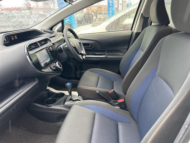 アクア Ｓ　バックカメラ　ナビ　ＴＶ　レーンアシスト　オートマチックハイビーム　オートライト　スマートキー　電動格納ミラー　ＣＶＴ　盗難防止システム　衝突安全ボディ　ＡＢＳ　ＥＳＣ　ＣＤ（34枚目）