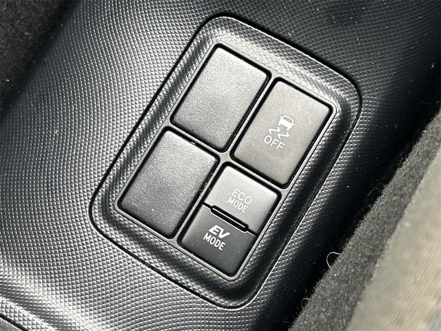 アクア Ｓ　バックカメラ　ナビ　ＴＶ　レーンアシスト　オートマチックハイビーム　オートライト　スマートキー　電動格納ミラー　ＣＶＴ　盗難防止システム　衝突安全ボディ　ＡＢＳ　ＥＳＣ　ＣＤ（39枚目）