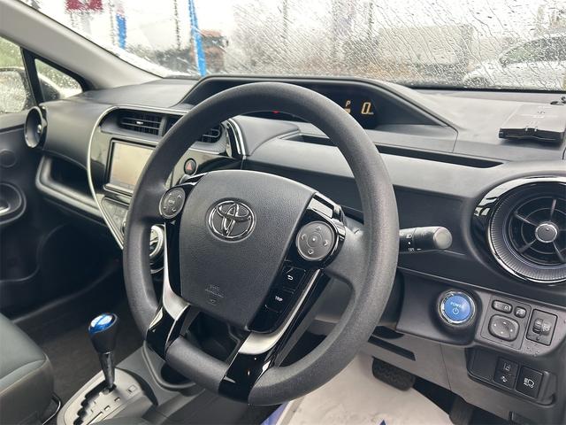 アクア Ｓ　バックカメラ　ナビ　ＴＶ　レーンアシスト　オートマチックハイビーム　オートライト　スマートキー　電動格納ミラー　ＣＶＴ　盗難防止システム　衝突安全ボディ　ＡＢＳ　ＥＳＣ　ＣＤ（47枚目）