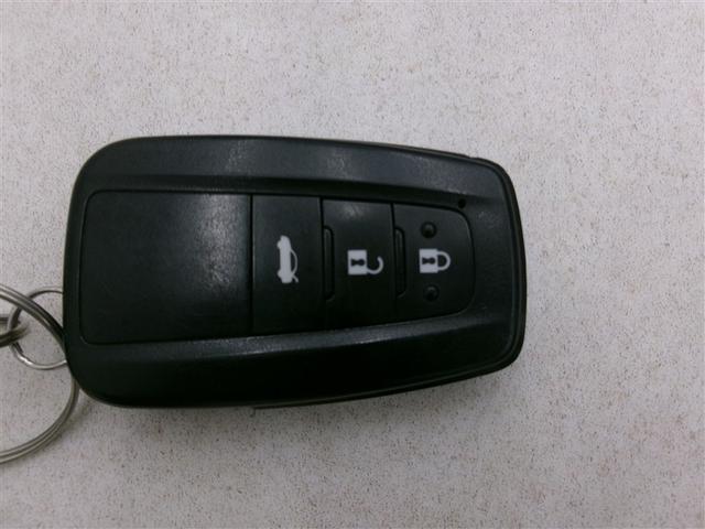 クラウンハイブリッド Ｓ　Ｃパッケージ　衝突軽減Ｂ　エアバッグ　ナビ　Ｂカメラ　ＬＥＤヘッドライト　メモリーナビゲーション　カーテンエアバッグ　アルミ　ＡＢＳ　オートエアコン（19枚目）