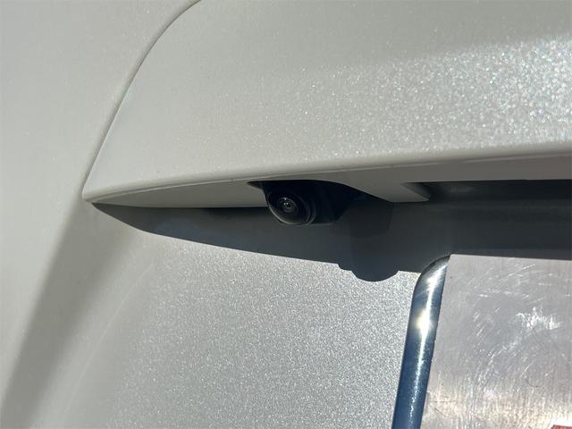 ノート Ｘ　ＤＩＧ－Ｓ　Ｖセレクション＋セーフティ　全周囲カメラ　ナビ　ＴＶ　レーンアシスト　衝突被害軽減システム　オートライト　スマートキー　アイドリングストップ　電動格納ミラー　ＣＶＴ　盗難防止システム　衝突安全ボディ　ＡＢＳ（27枚目）