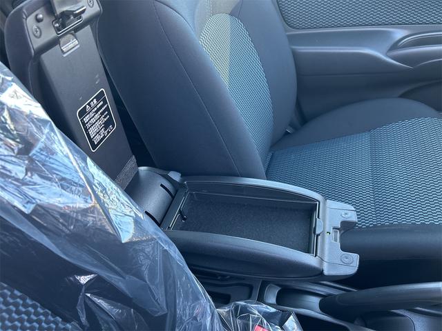 ノート Ｘ　ＤＩＧ－Ｓ　Ｖセレクション＋セーフティ　全周囲カメラ　ナビ　ＴＶ　レーンアシスト　衝突被害軽減システム　オートライト　スマートキー　アイドリングストップ　電動格納ミラー　ＣＶＴ　盗難防止システム　衝突安全ボディ　ＡＢＳ（49枚目）