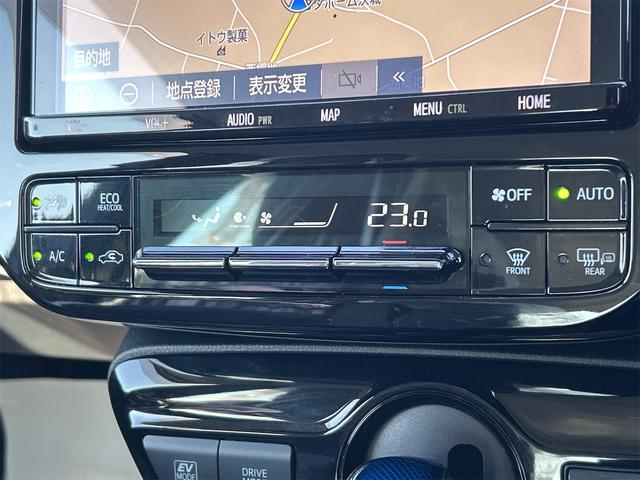 プリウス ＳセーフティプラスＩＩ　ドライブレコーダー　ＥＴＣ　レーンアシスト　オートクルーズコントロール　衝突被害軽減システム　バックカメラ　ナビ　ＴＶ　アルミホイール　オートマチックハイビーム　オートライト（7枚目）