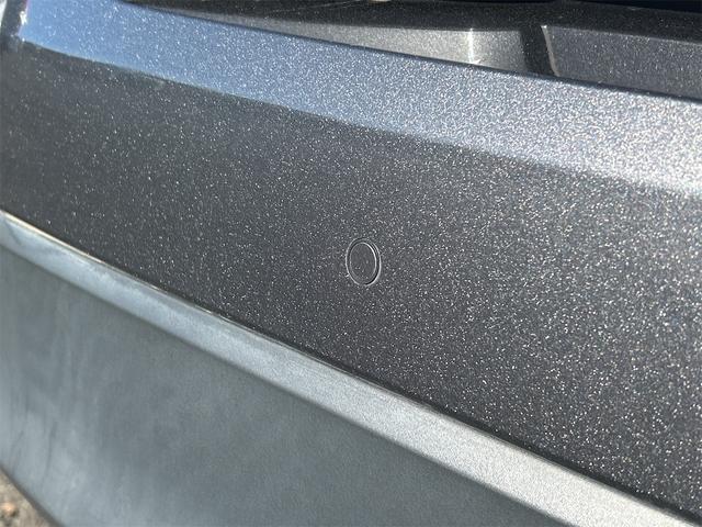 プリウス ＳセーフティプラスＩＩ　ドライブレコーダー　ＥＴＣ　レーンアシスト　オートクルーズコントロール　衝突被害軽減システム　バックカメラ　ナビ　ＴＶ　アルミホイール　オートマチックハイビーム　オートライト（25枚目）