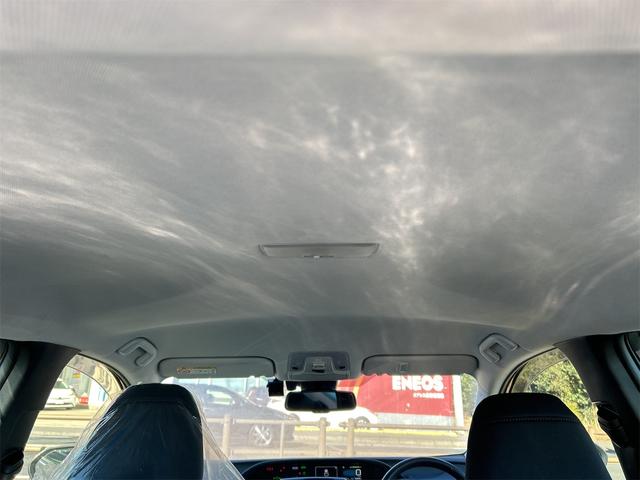 プリウス ＳセーフティプラスＩＩ　ドライブレコーダー　ＥＴＣ　レーンアシスト　オートクルーズコントロール　衝突被害軽減システム　バックカメラ　ナビ　ＴＶ　アルミホイール　オートマチックハイビーム　オートライト（26枚目）