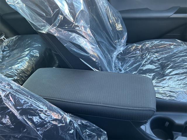 プリウス ＳセーフティプラスＩＩ　ドライブレコーダー　ＥＴＣ　レーンアシスト　オートクルーズコントロール　衝突被害軽減システム　バックカメラ　ナビ　ＴＶ　アルミホイール　オートマチックハイビーム　オートライト（53枚目）