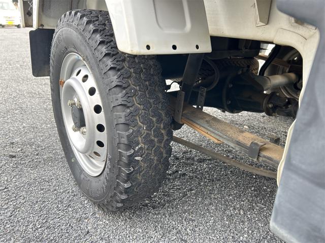 キャリイトラック KCエアコン・パワステ 4WD 軽トラック MT ABS エアコン パワーステアリング 運転席エアバッグ(6枚目)