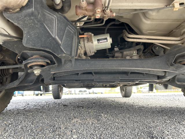 キャリイトラック KCエアコン・パワステ 4WD 軽トラック MT ABS エアコン パワーステアリング 運転席エアバッグ(27枚目)