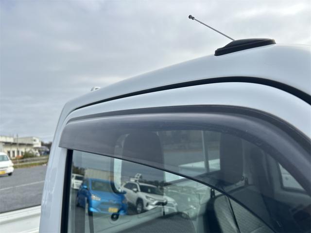 キャリイトラック KCエアコン・パワステ 4WD 軽トラック MT ABS エアコン パワーステアリング 運転席エアバッグ(28枚目)