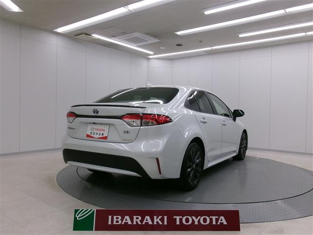 カローラ ハイブリッド　ダブルバイビー　ドライブレコーダー　バックカメラ　ナビ　クリアランスソナー　オートクルーズコントロール　レーンアシスト　衝突被害軽減システム　オートマチックハイビーム　オートライト　ＬＥＤヘッドランプ（3枚目）