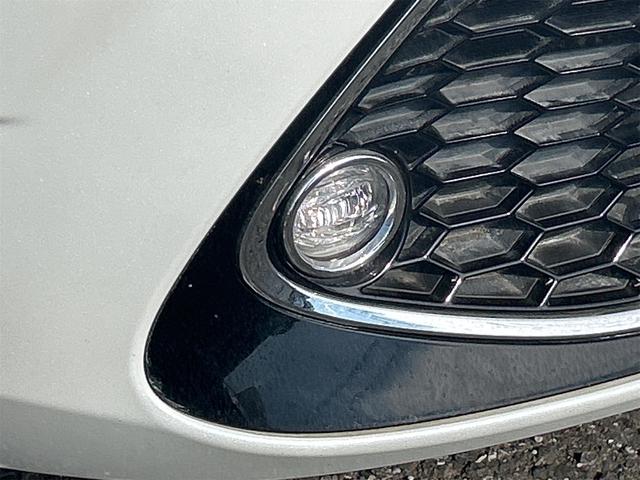 カローラ ハイブリッド　ダブルバイビー　ドライブレコーダー　バックカメラ　ナビ　クリアランスソナー　オートクルーズコントロール　レーンアシスト　衝突被害軽減システム　オートマチックハイビーム　オートライト　ＬＥＤヘッドランプ（23枚目）