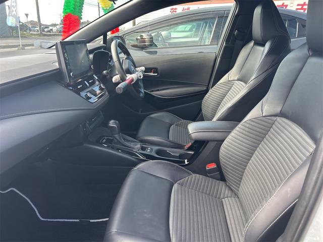 カローラ ハイブリッド　ダブルバイビー　ドライブレコーダー　バックカメラ　ナビ　クリアランスソナー　オートクルーズコントロール　レーンアシスト　衝突被害軽減システム　オートマチックハイビーム　オートライト　ＬＥＤヘッドランプ（33枚目）